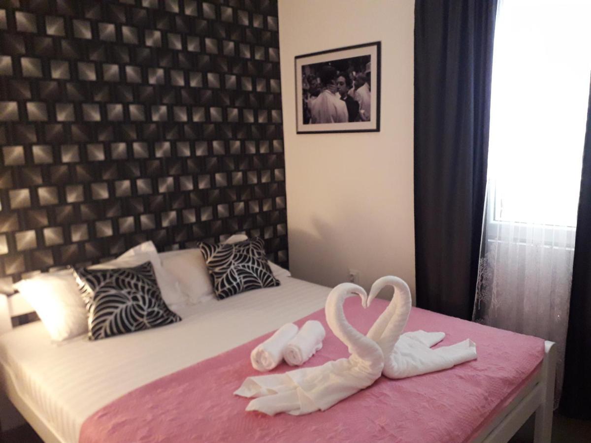 Ana Apartmani Sveti Stefan Exterior photo