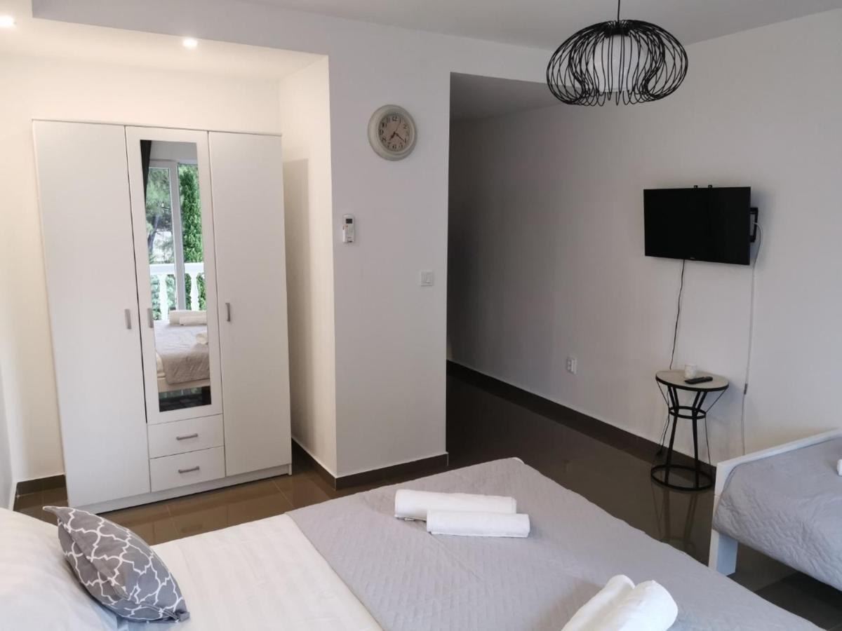 Ana Apartmani Sveti Stefan Exterior photo